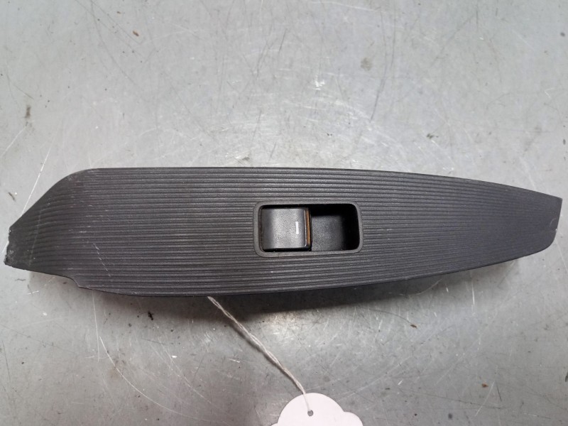 Recambio de mando elevalunas trasero izquierdo para mazda cx-5 (ke, gh) 2.2 d (ke2fw) referencia OEM IAM KD4566380  