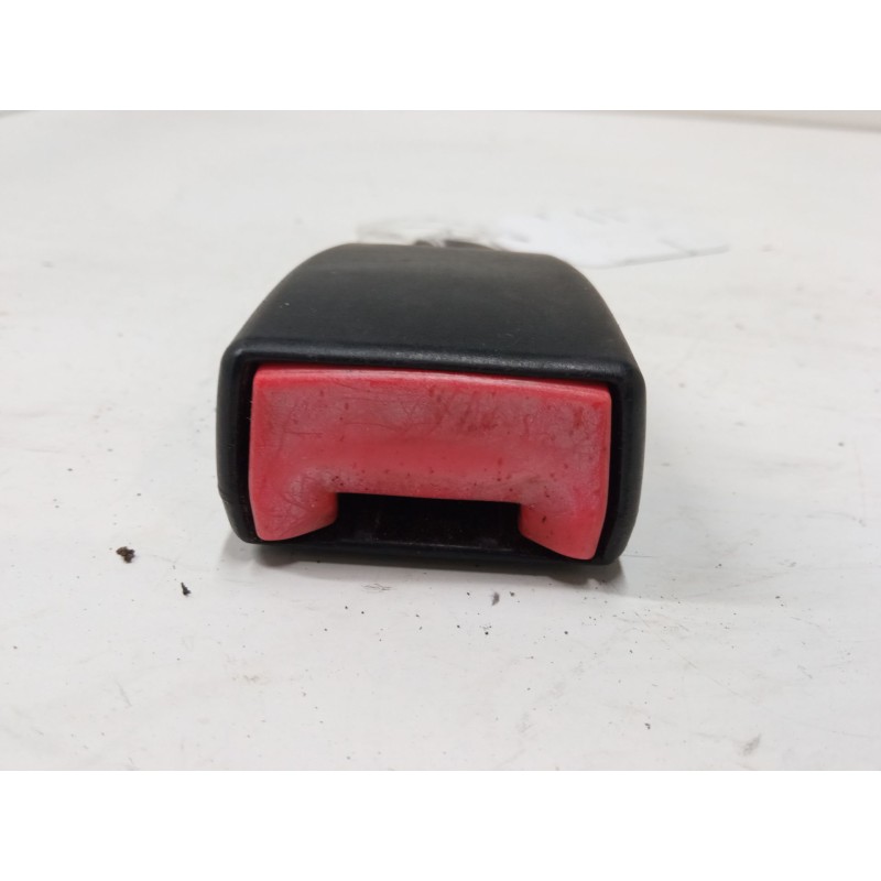 Recambio de anclaje cinturon delantero izquierdo para fiat panda / panda classic (169_) 1.3 d multijet (169.axc1a) referencia OE