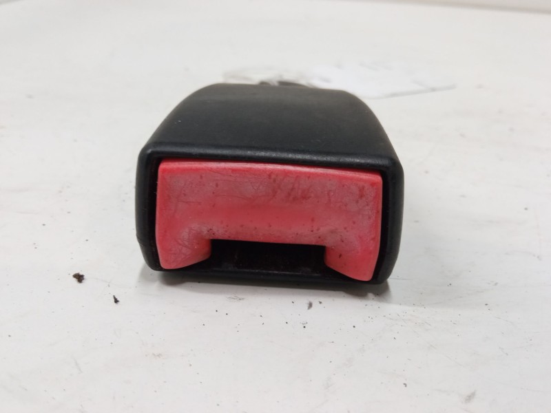 Recambio de anclaje cinturon delantero izquierdo para fiat panda / panda classic (169_) 1.3 d multijet (169.axc1a) referencia OE