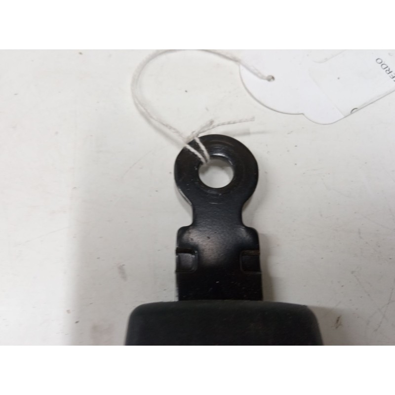 Recambio de anclaje cinturon delantero izquierdo para fiat panda / panda classic (169_) 1.3 d multijet (169.axc1a) referencia OE