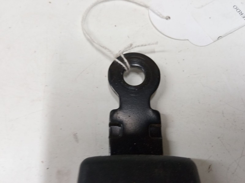 Recambio de anclaje cinturon delantero izquierdo para fiat panda / panda classic (169_) 1.3 d multijet (169.axc1a) referencia OE