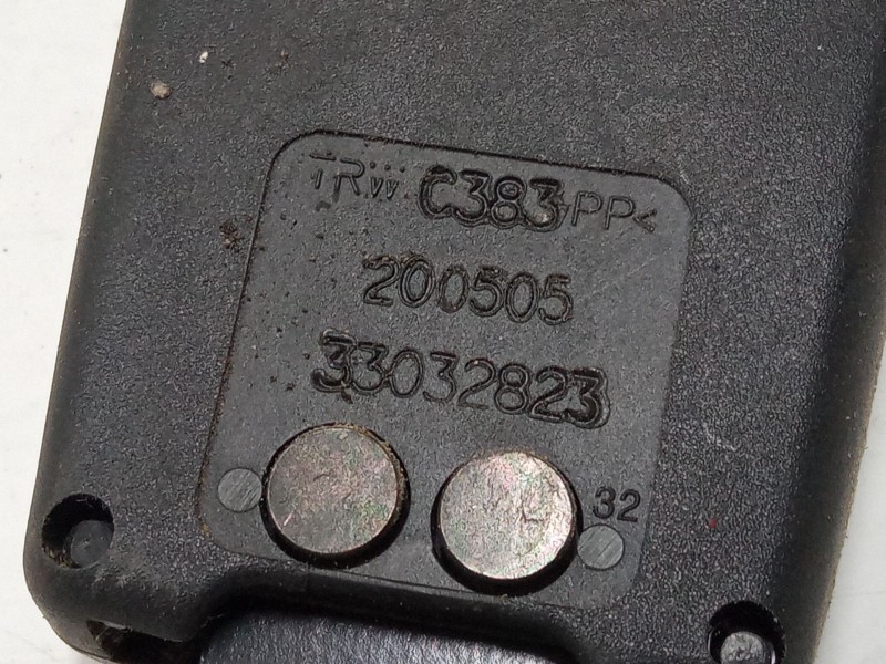 Recambio de anclaje cinturon delantero izquierdo para fiat panda / panda classic (169_) 1.3 d multijet (169.axc1a) referencia OE