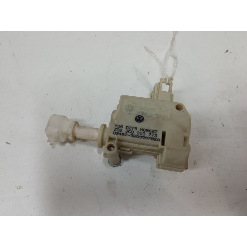 Recambio de motor cierre centralizado tapa combustible para volkswagen passat b6 (3c2) 2.0 tdi referencia OEM IAM 3C0810773  
