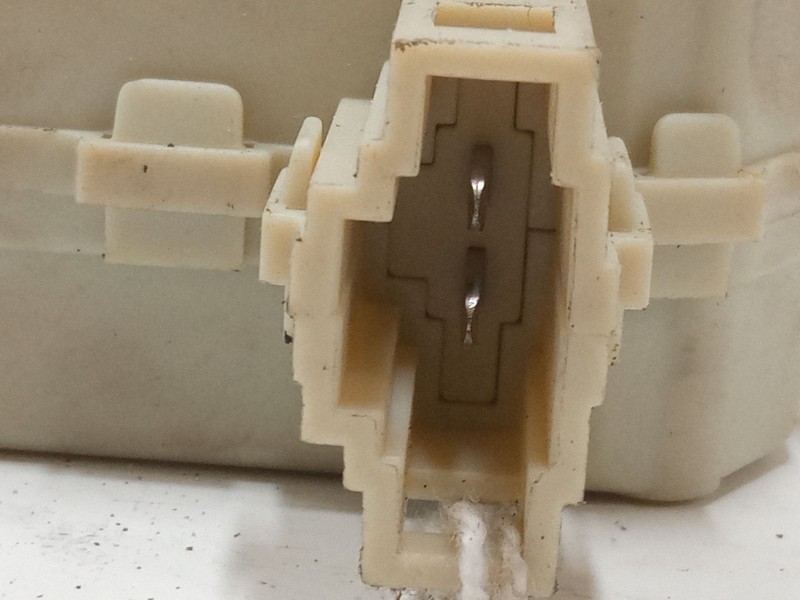 Recambio de motor cierre centralizado tapa combustible para volkswagen passat b6 (3c2) 2.0 tdi referencia OEM IAM 3C0810773  