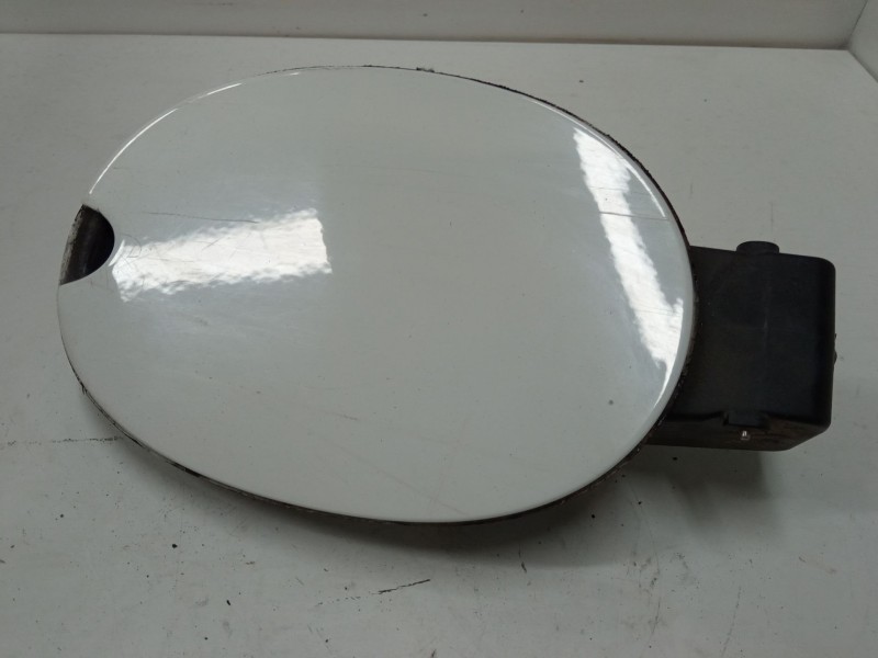 Recambio de tapa exterior combustible para peugeot expert caja/chasis 1.6 hdi 90 16v referencia OEM IAM   