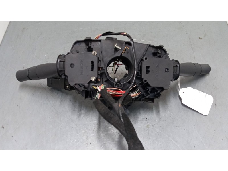 Recambio de mando luces para renault megane ii station wagon (km0/1_) 1.5 dci (km02, km13) referencia OEM IAM 820021376131  