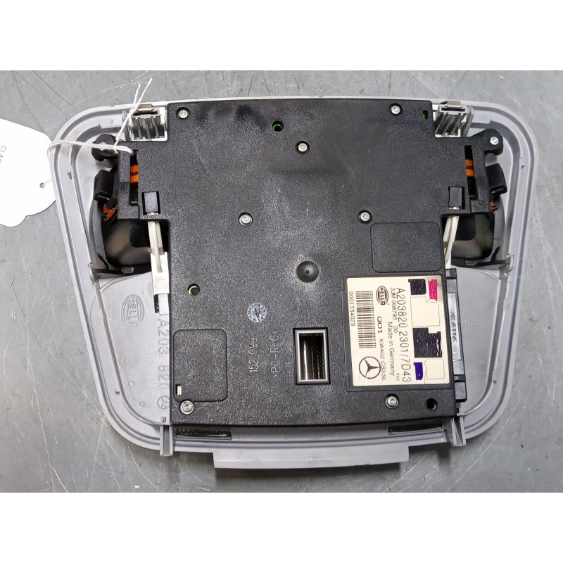 Recambio de luz interior delantera para mercedes-benz clase c (w203) c 200 kompressor (203.042) referencia OEM IAM A2038202301  