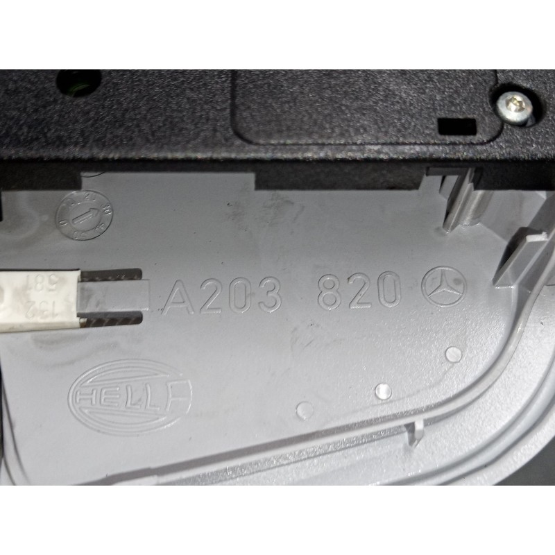 Recambio de luz interior delantera para mercedes-benz clase c (w203) c 200 kompressor (203.042) referencia OEM IAM A2038202301  