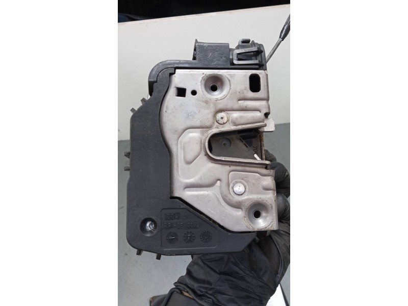 Recambio de cerradura puerta delantera izquierda para mercedes-benz clase c (w203) c 200 kompressor (203.042) referencia OEM IAM