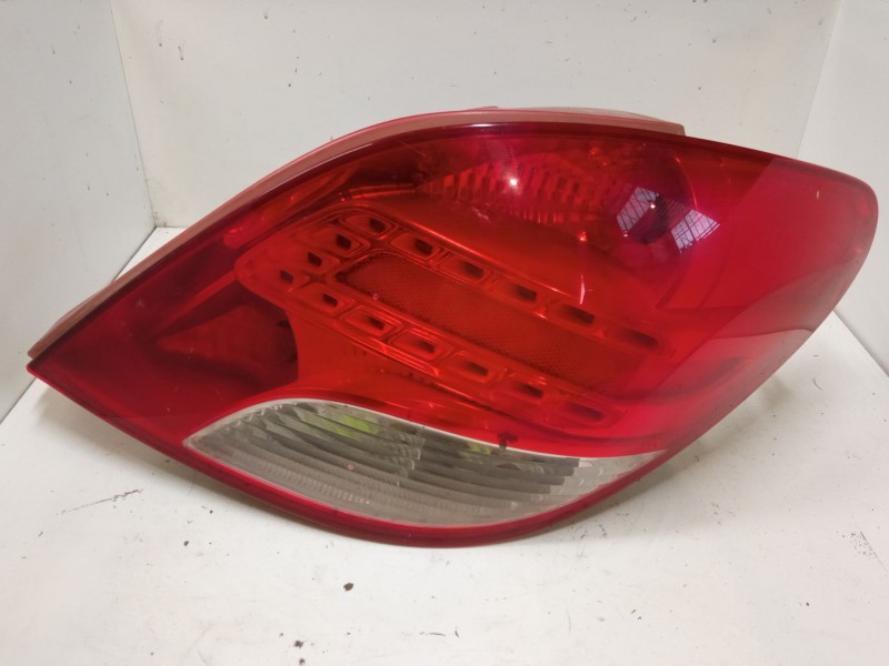 Recambio de piloto trasero derecho para peugeot 207/207+ (wa_, wc_) 1.4 hdi referencia OEM IAM 968656598000  