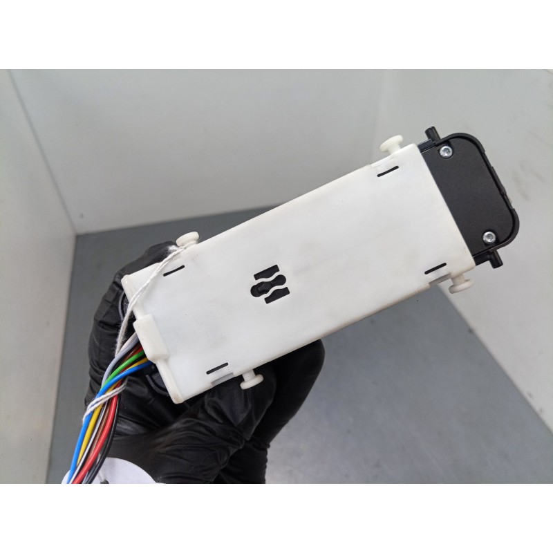 Recambio de mando elevalunas delantero izquierdo para mercedes-benz clase c (w203) c 200 kompressor (203.042) referencia OEM IAM