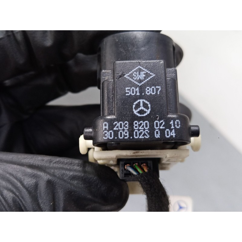 Recambio de mando elevalunas delantero derecho para mercedes-benz clase c (w203) c 200 kompressor (203.042) referencia OEM IAM A