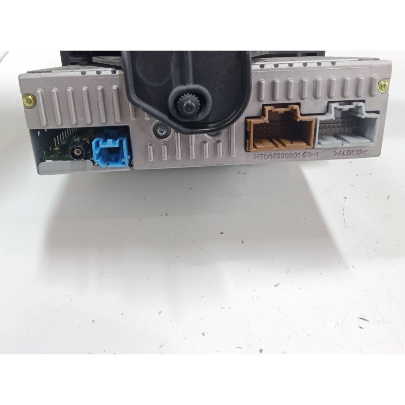 Recambio de radio pantalla para opel corsa e (x15) 1.4 (08, 68) referencia OEM IAM 39105694  