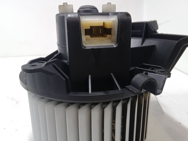 Recambio de motor calefaccion para opel corsa e (x15) 1.4 (08, 68) referencia OEM IAM 164230100  