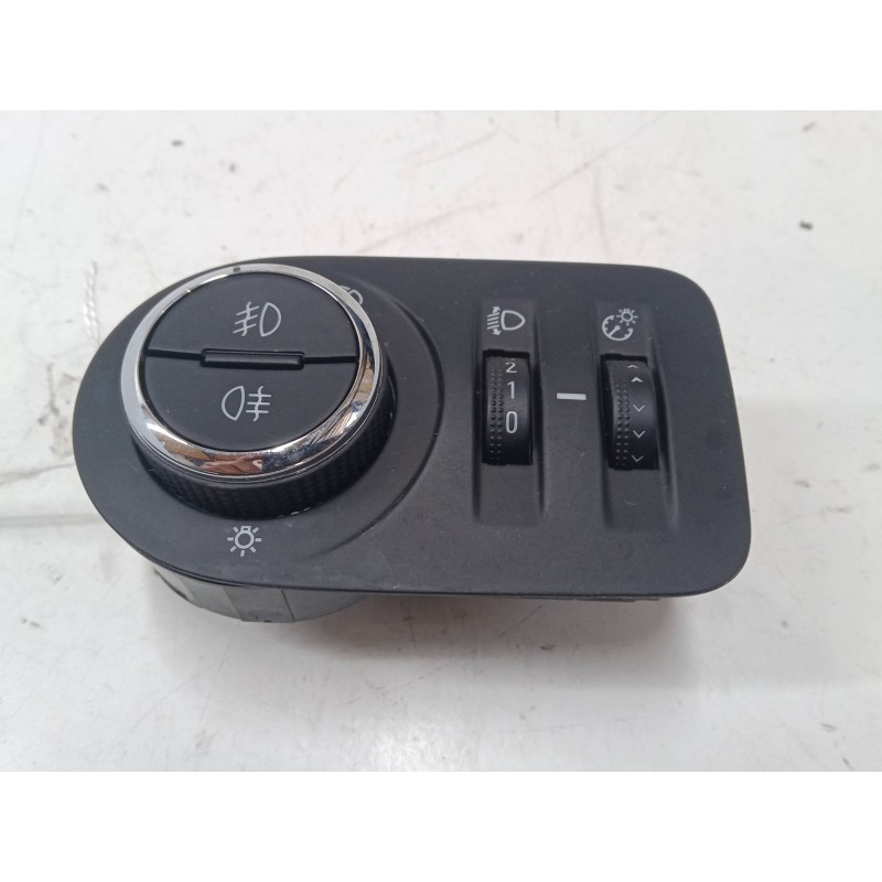 Recambio de conmutador de luces para opel corsa e (x15) 1.4 (08, 68) referencia OEM IAM 13470446  