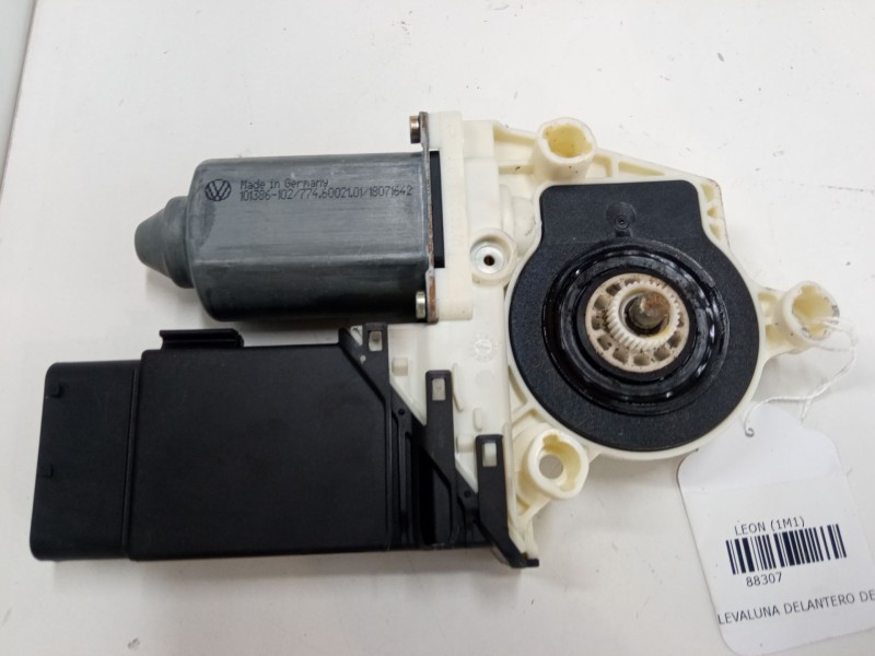 Recambio de motor elevaluna delantero derecho para seat leon (1m1) 1.9 tdi referencia OEM IAM 9776105413301  