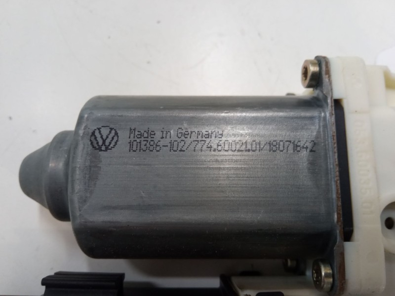 Recambio de motor elevaluna delantero derecho para seat leon (1m1) 1.9 tdi referencia OEM IAM 9776105413301  