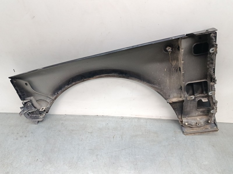 Recambio de aleta delantera derecha grande para land rover range rover iii (l322) 3.6 d 4x4 referencia OEM IAM ASB760061  