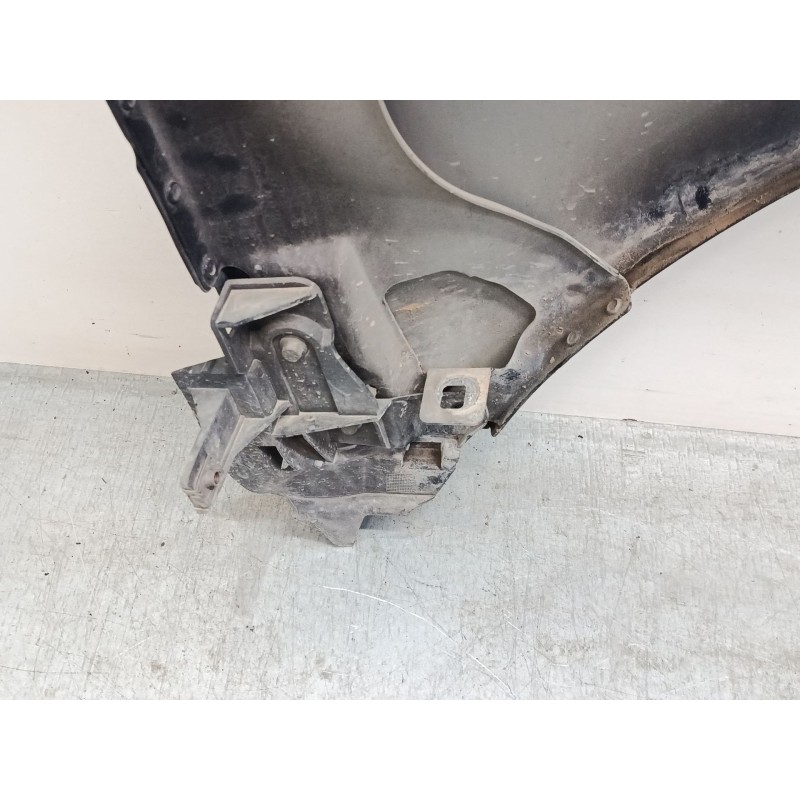 Recambio de aleta delantera derecha grande para land rover range rover iii (l322) 3.6 d 4x4 referencia OEM IAM ASB760061  