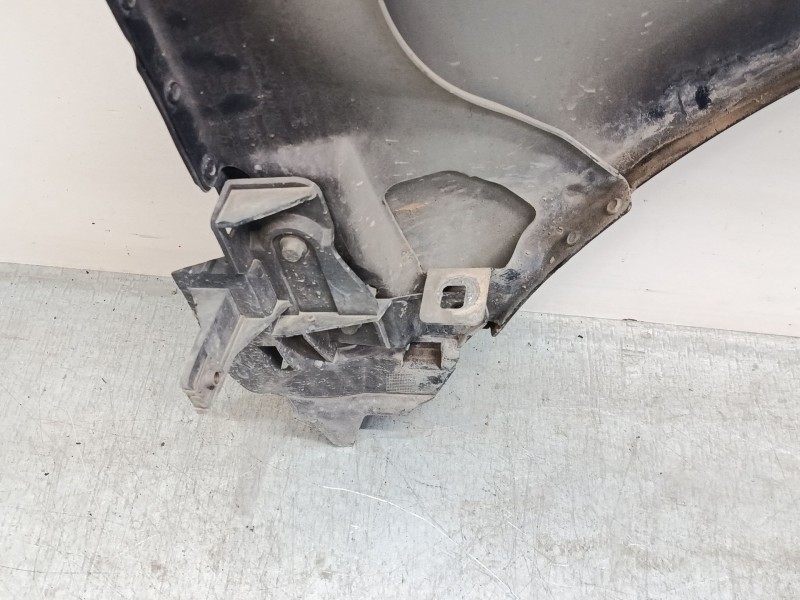 Recambio de aleta delantera derecha grande para land rover range rover iii (l322) 3.6 d 4x4 referencia OEM IAM ASB760061  