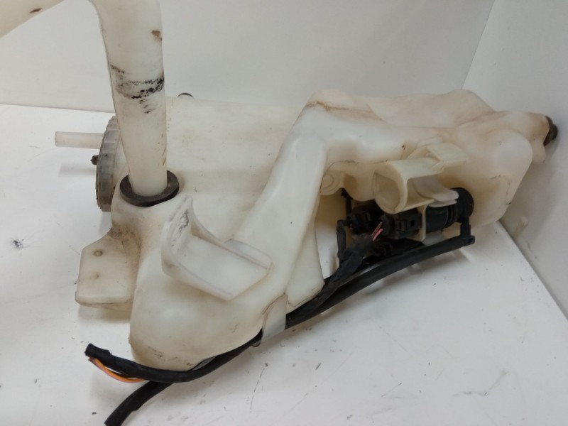 Recambio de deposito limpiaparabrisas para mercedes-benz clase e (w211) e 200 kompressor (211.041) referencia OEM IAM   