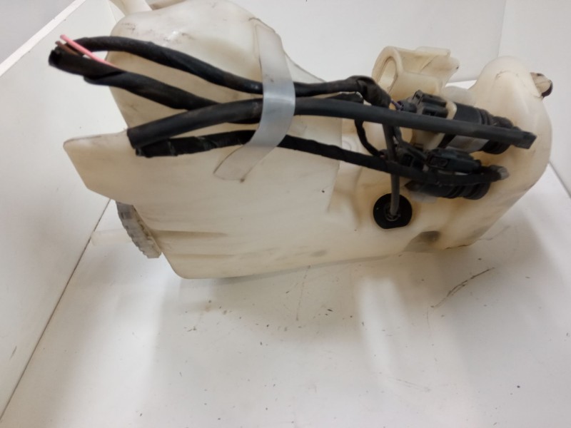 Recambio de deposito limpiaparabrisas para mercedes-benz clase e (w211) e 200 kompressor (211.041) referencia OEM IAM   