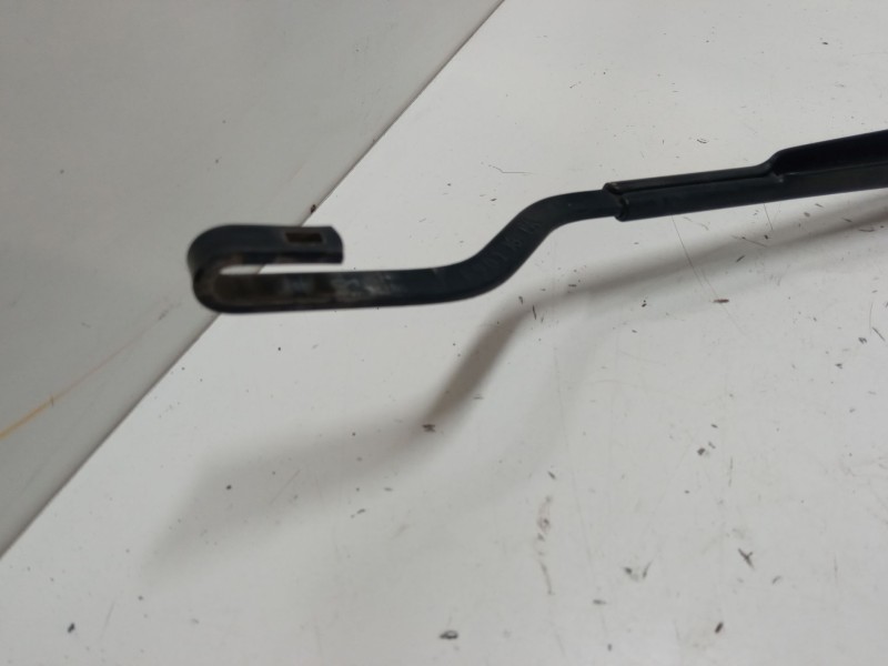 Recambio de brazo limpia delantero derecho para nissan x-trail ii (t31) 2.0 dci referencia OEM IAM   