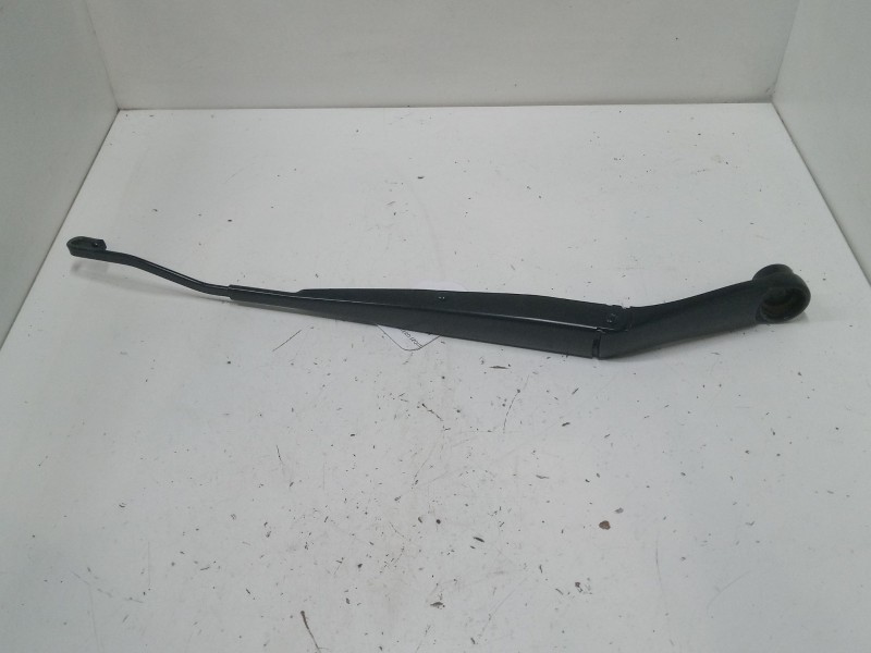 Recambio de brazo limpia delantero izquierdo para kia picanto iii (ja) 1.0 referencia OEM IAM   