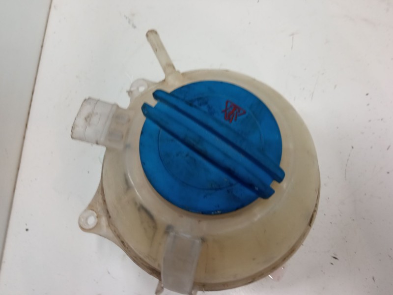 Recambio de deposito expansion para volkswagen polo iv (9n_, 9a_) 1.4 tdi referencia OEM IAM   