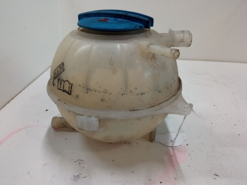 Recambio de deposito expansion para volkswagen polo iv (9n_, 9a_) 1.4 tdi referencia OEM IAM   