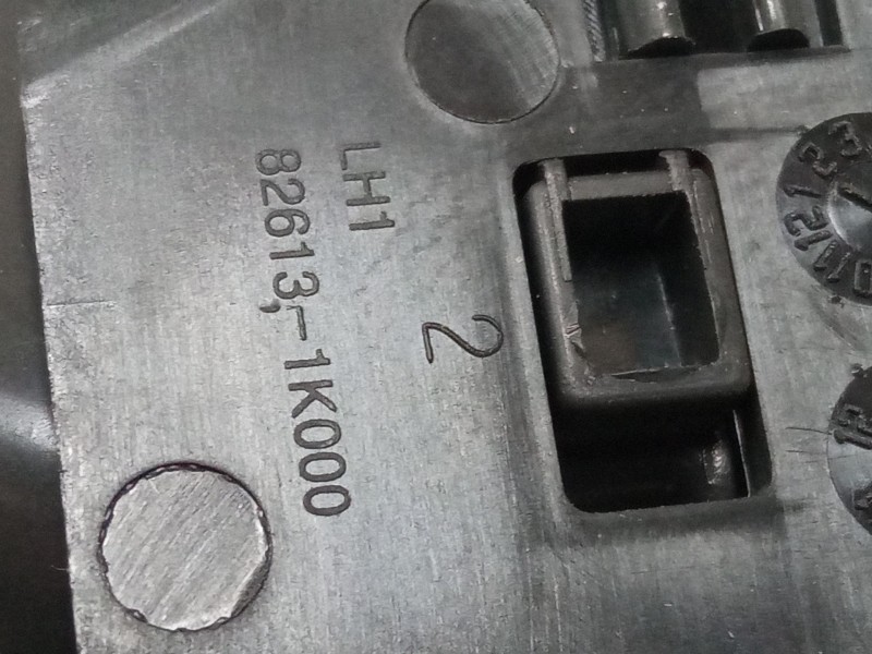 Recambio de maneta interior puerta trasera izquierda para hyundai ix20 (jc) 1.4 referencia OEM IAM 826131k000  