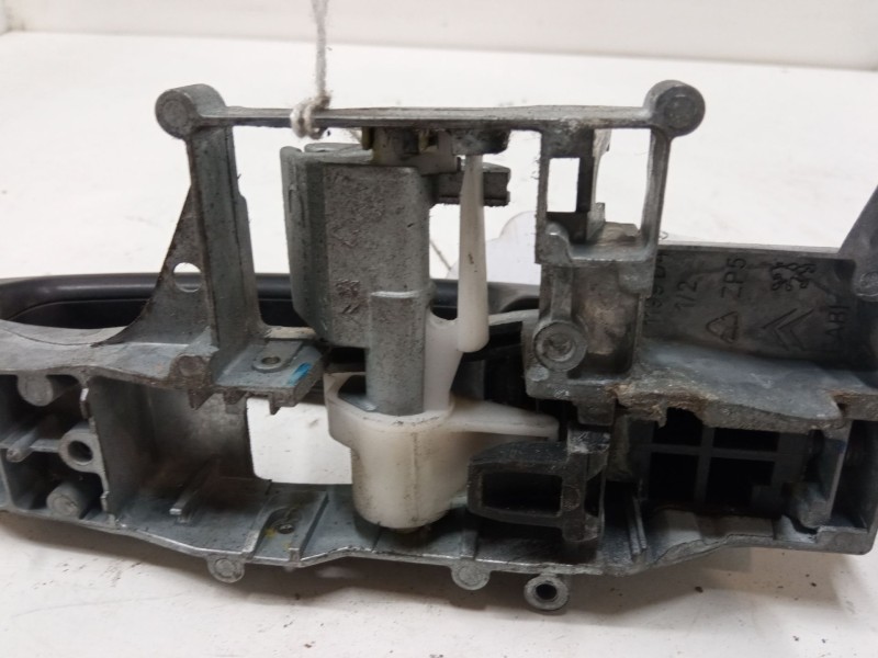 Recambio de maneta exterior puerta corredera derecha para peugeot expert caja/chasis 1.6 hdi 90 16v referencia OEM IAM   