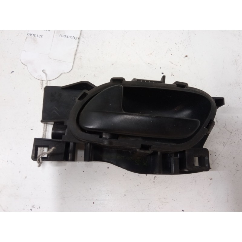 Recambio de maneta interior puerta delantera izquierda para peugeot expert caja/chasis 1.6 hdi 90 16v referencia OEM IAM   