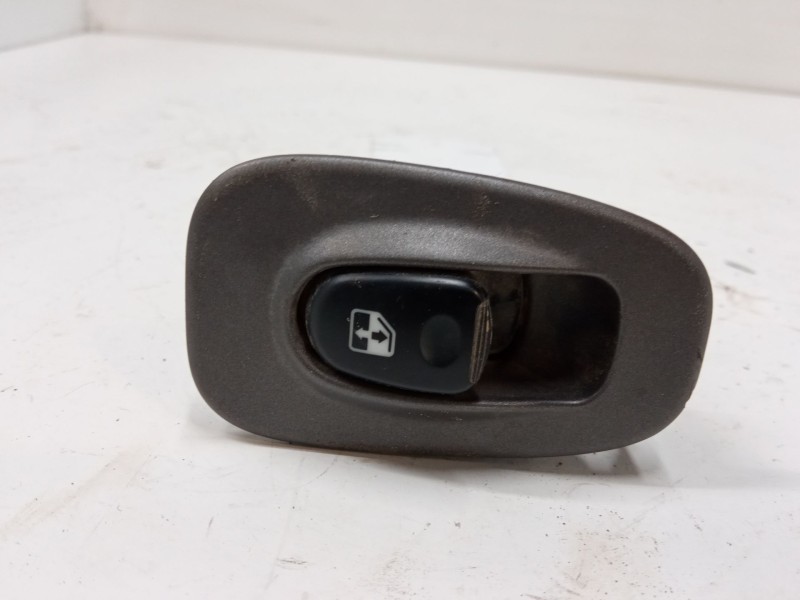 Recambio de mando elevalunas trasero izquierdo para hyundai accent ii (lc) 1.5 referencia OEM IAM   