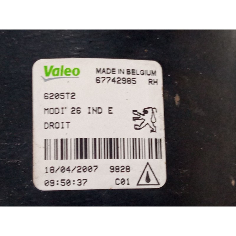 Recambio de faro antiniebla derecho para peugeot 206 hatchback (2a/c) 2.0 hdi 90 referencia OEM IAM 67742985RH  