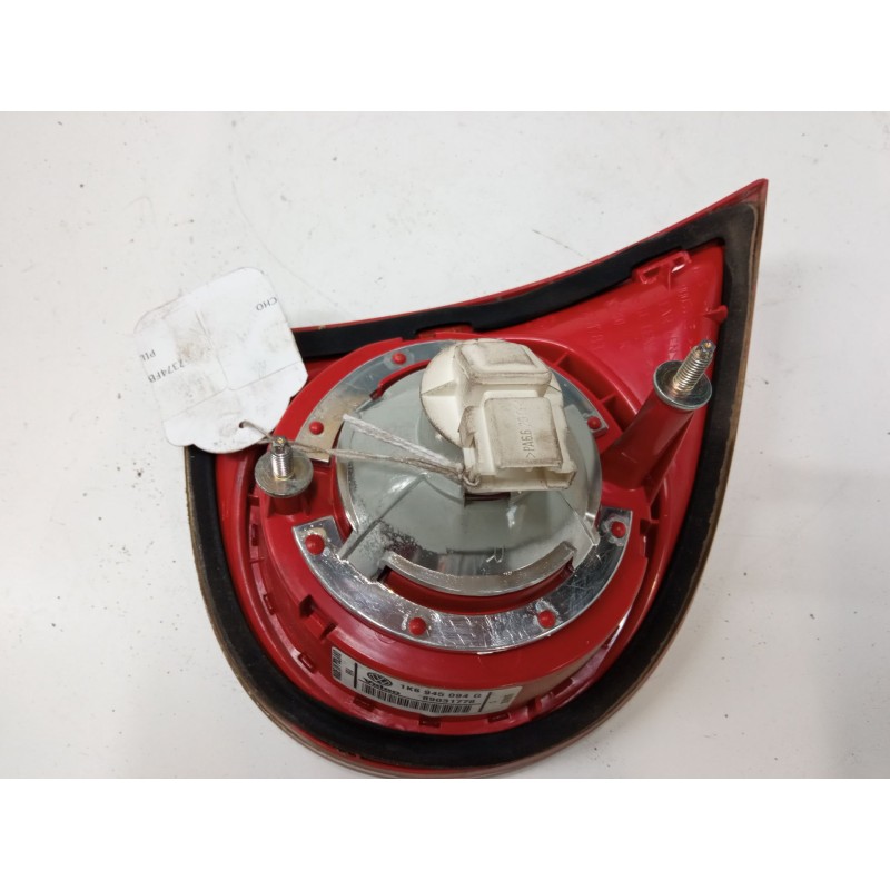 Recambio de piloto trasero porton derecho para volkswagen golf v (1k1) 2.0 tdi 16v referencia OEM IAM 1K6945094G  