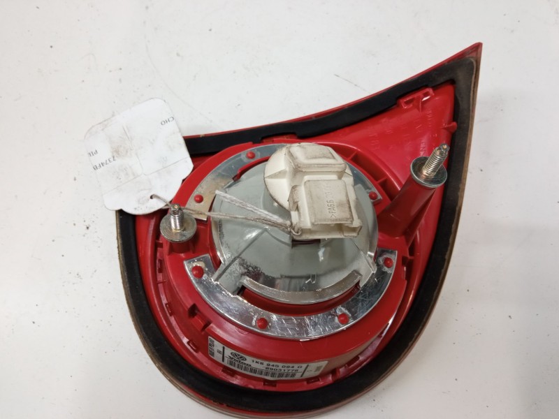 Recambio de piloto trasero porton derecho para volkswagen golf v (1k1) 2.0 tdi 16v referencia OEM IAM 1K6945094G  