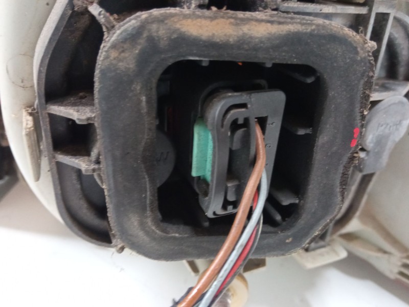 Recambio de piloto trasero izquierdo para volkswagen golf v (1k1) 2.0 tdi 16v referencia OEM IAM 1K6945095G  