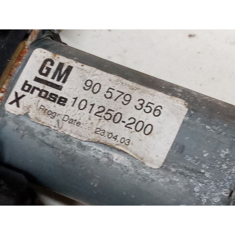 Recambio de elevalunas electrico delantero derecho para opel zafira a monospace (t98) 2.0 dti 16v (f75) referencia OEM IAM 90579