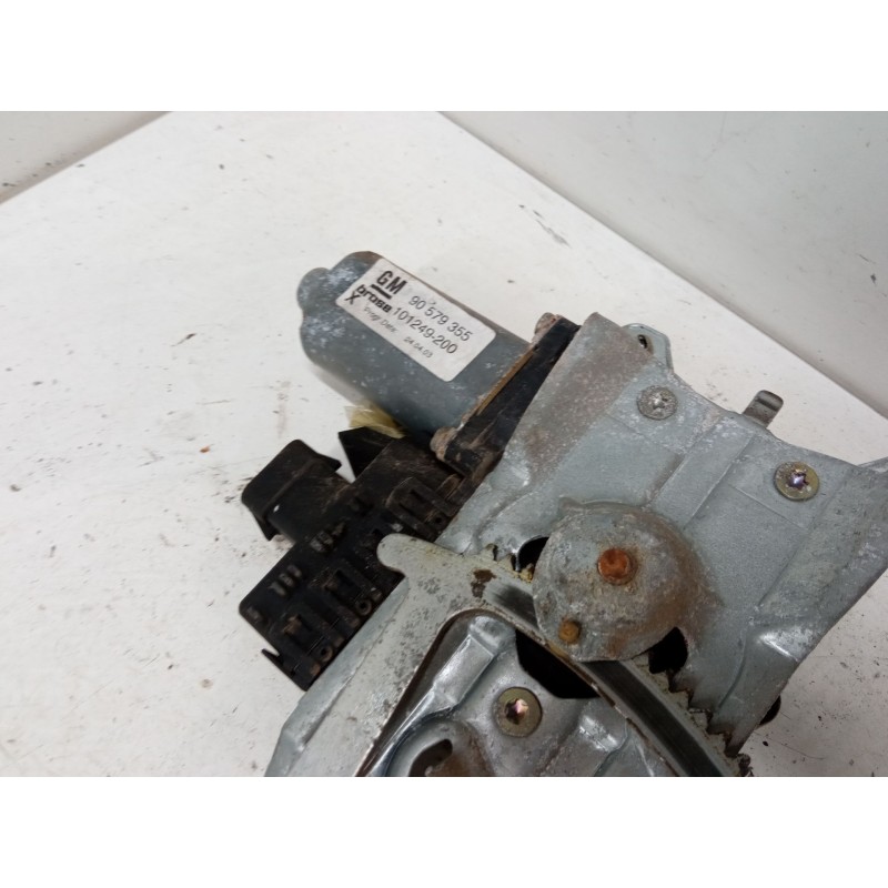 Recambio de elevalunas electrico delantero izquierdo para opel zafira a monospace (t98) 2.0 dti 16v (f75) referencia OEM IAM 905