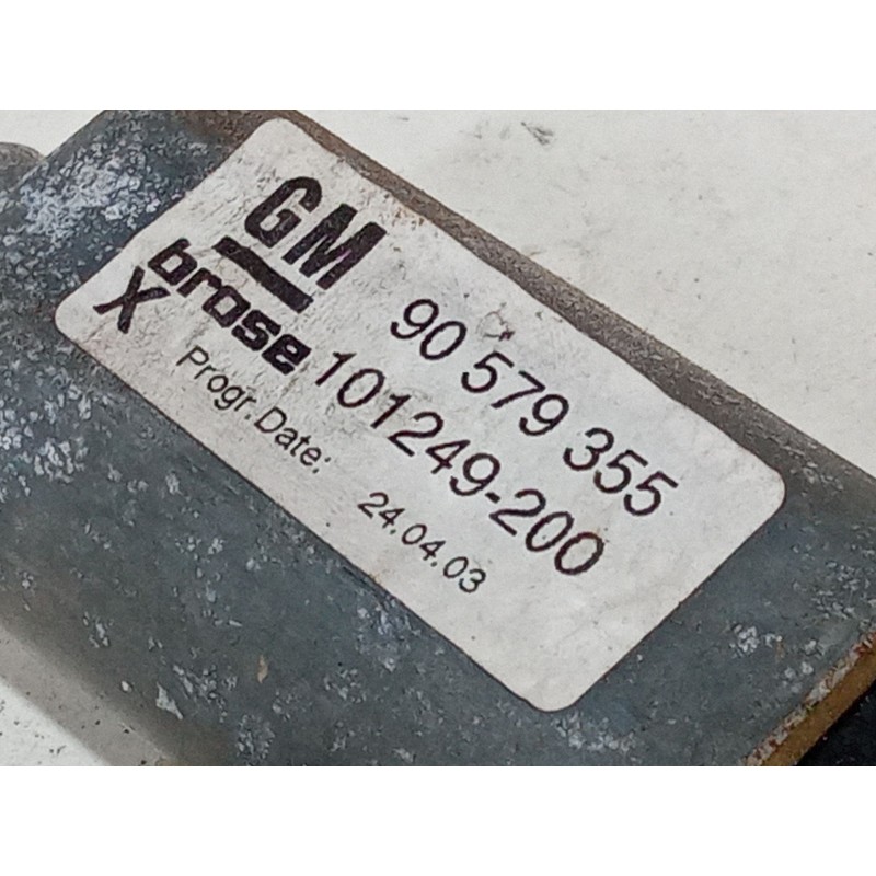Recambio de elevalunas electrico delantero izquierdo para opel zafira a monospace (t98) 2.0 dti 16v (f75) referencia OEM IAM 905