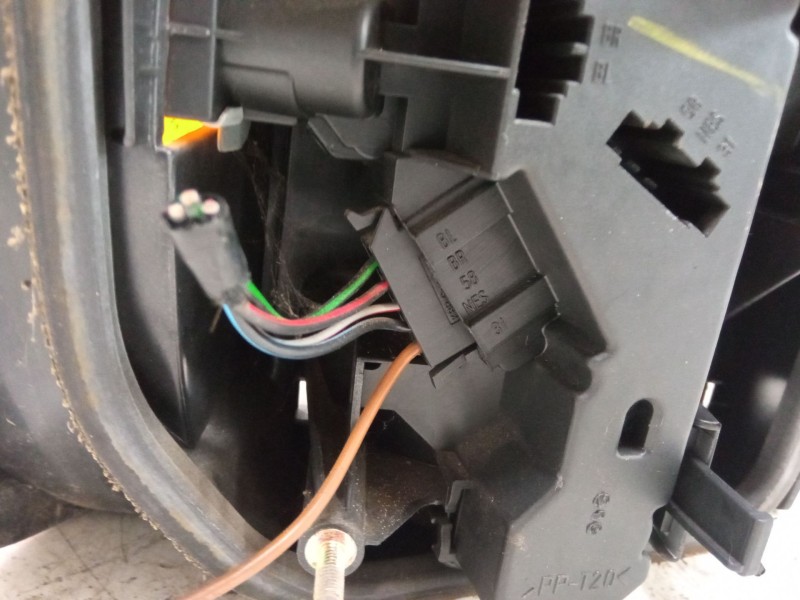 Recambio de piloto trasero derecho para volkswagen polo iii (6n1) 55 1.3 referencia OEM IAM   