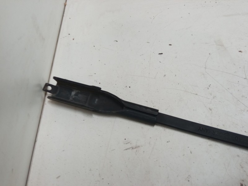 Recambio de brazo limpia delantero derecho para mercedes-benz clase a (w169) a 180 cdi (169.007, 169.307) referencia OEM IAM   