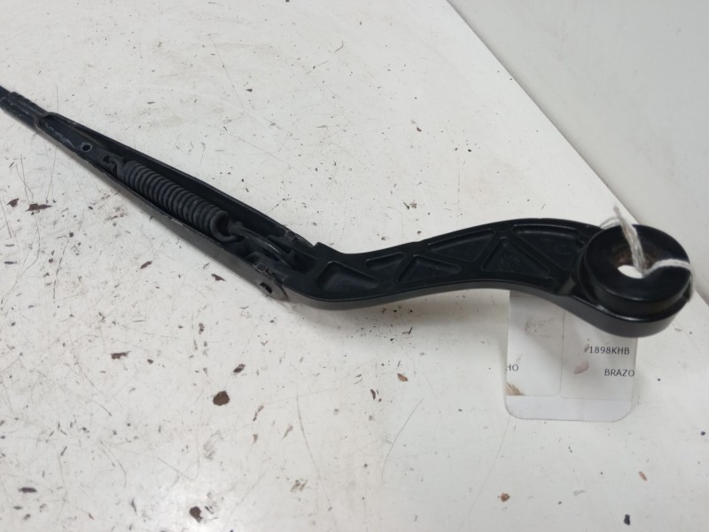 Recambio de brazo limpia delantero derecho para ford ecosport 1.0 ecoboost referencia OEM IAM   
