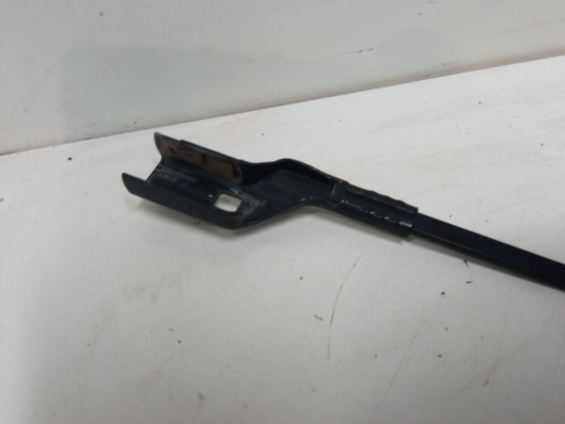 Recambio de brazo limpia delantero derecho para ford ecosport 1.0 ecoboost referencia OEM IAM   