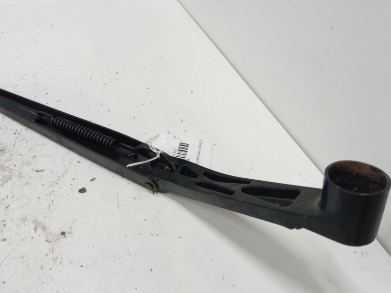 Recambio de brazo limpia delantero derecho para nissan note (e12) 1.2 dig-s referencia OEM IAM   