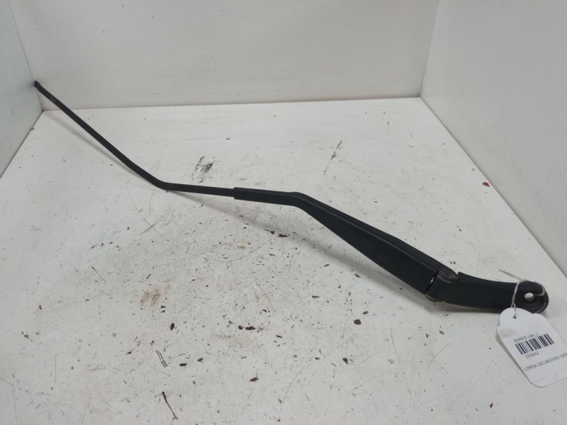 Recambio de brazo limpia delantero derecho para peugeot bipper (aa_) 1.3 hdi 75 referencia OEM IAM   