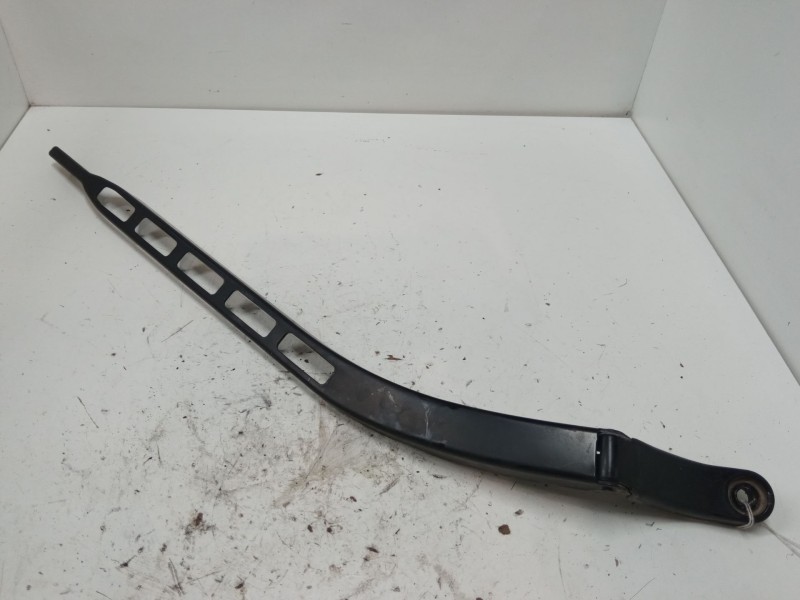 Recambio de brazo limpia delantero derecho para seat toledo iii (5p2) 1.9 tdi referencia OEM IAM   