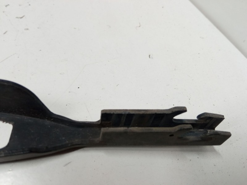 Recambio de brazo limpia delantero derecho para seat toledo iii (5p2) 1.9 tdi referencia OEM IAM   