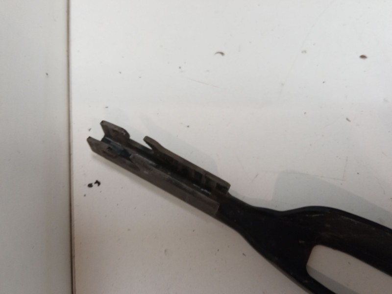 Recambio de brazo limpia delantero izquierdo para seat toledo iii (5p2) 1.9 tdi referencia OEM IAM   